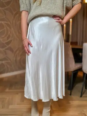 Roos - Satijnen rok off-white