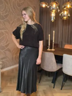 Roos - Satijnen rok donkerbruin