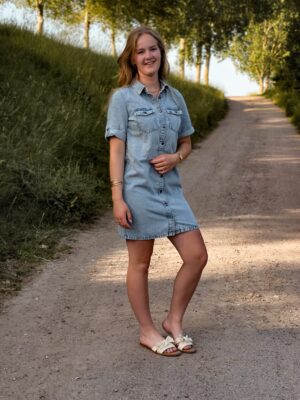 Jennie - blauwe spijkerjurk