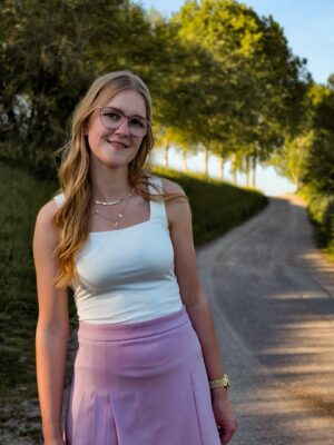 Liz - witte mouwloze top