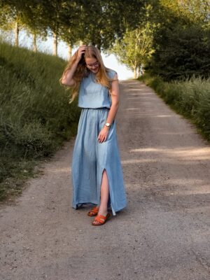 Kate - blauwe rok